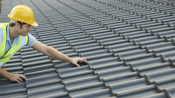 Travaux d’entretien de toit